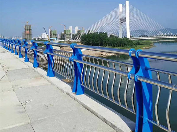 不銹鋼護(hù)欄：價(jià)格受不銹鋼影響穩(wěn)重有升